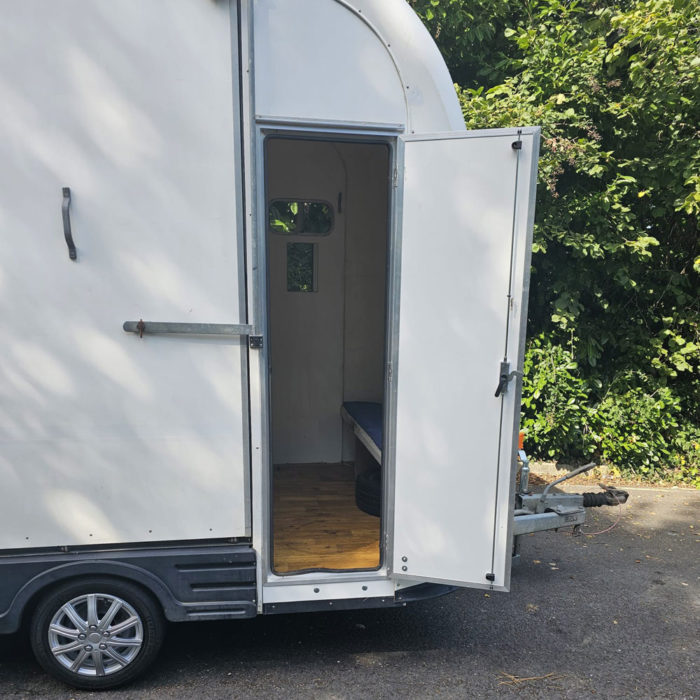 Equi-Trek Space Trek L horse box trailer in Devon - Image 5