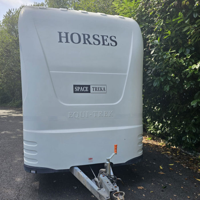 Equi-Trek Space Trek L horse box trailer in Devon - Image 6