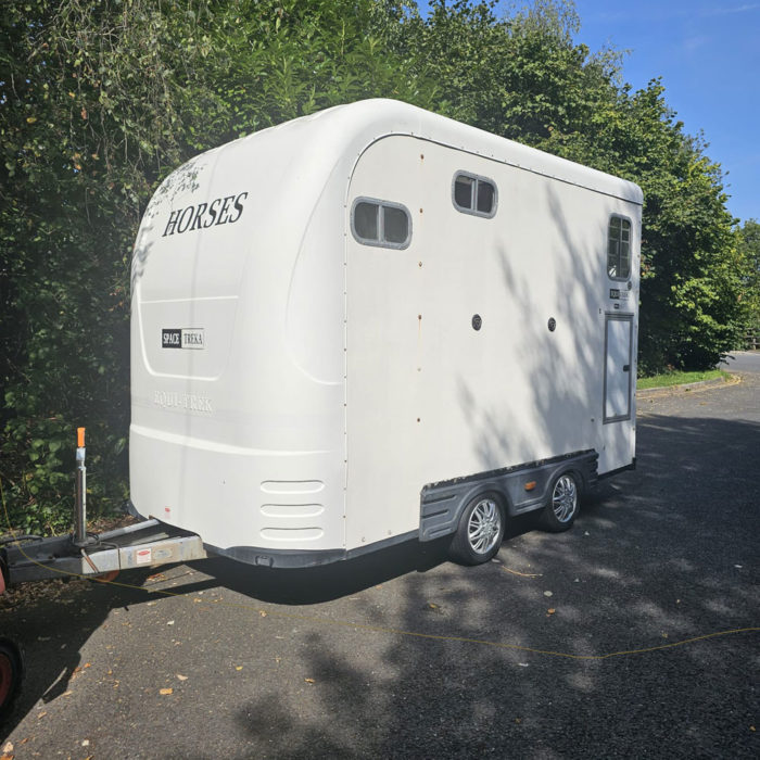 Equi-Trek Space Trek L horse box trailer in Devon
